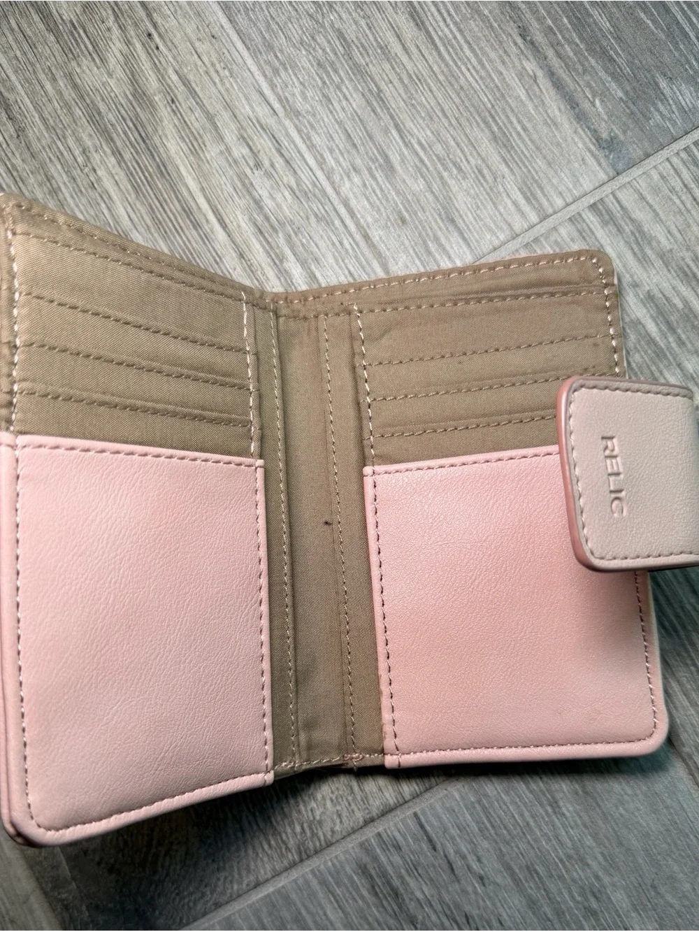 Relic by Fossil Molly Multifunction Wallet Blush Detachable Floral Card Holder